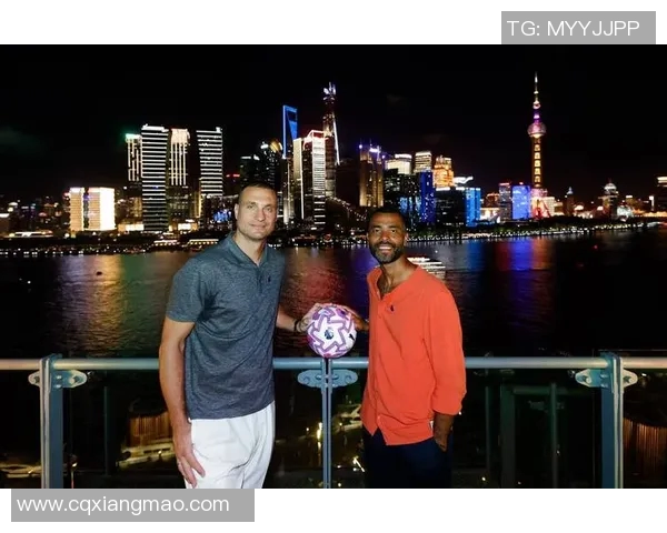 足球明星中国行精彩瞬间回顾与球迷互动热情瞬间分享